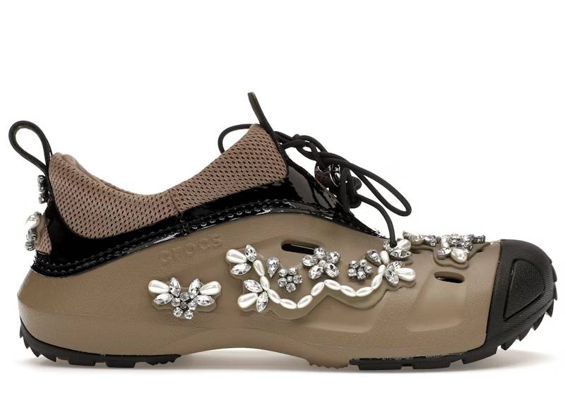 crocs quick trail simone rocha khaki – Crocs Clogs Collection for All-Day Comfort